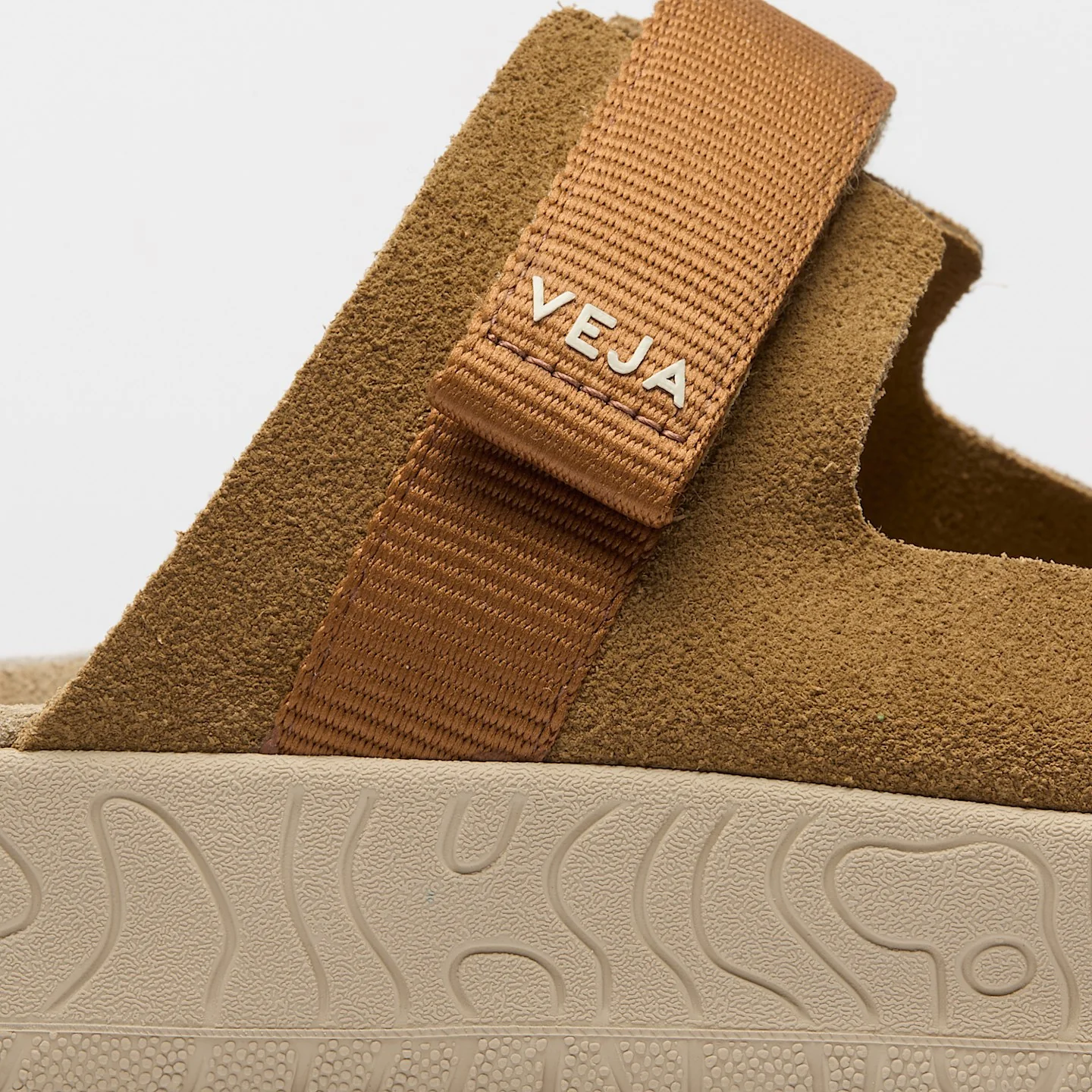 Sandalia Veja De Hombre Arpoador Suede - Image 3